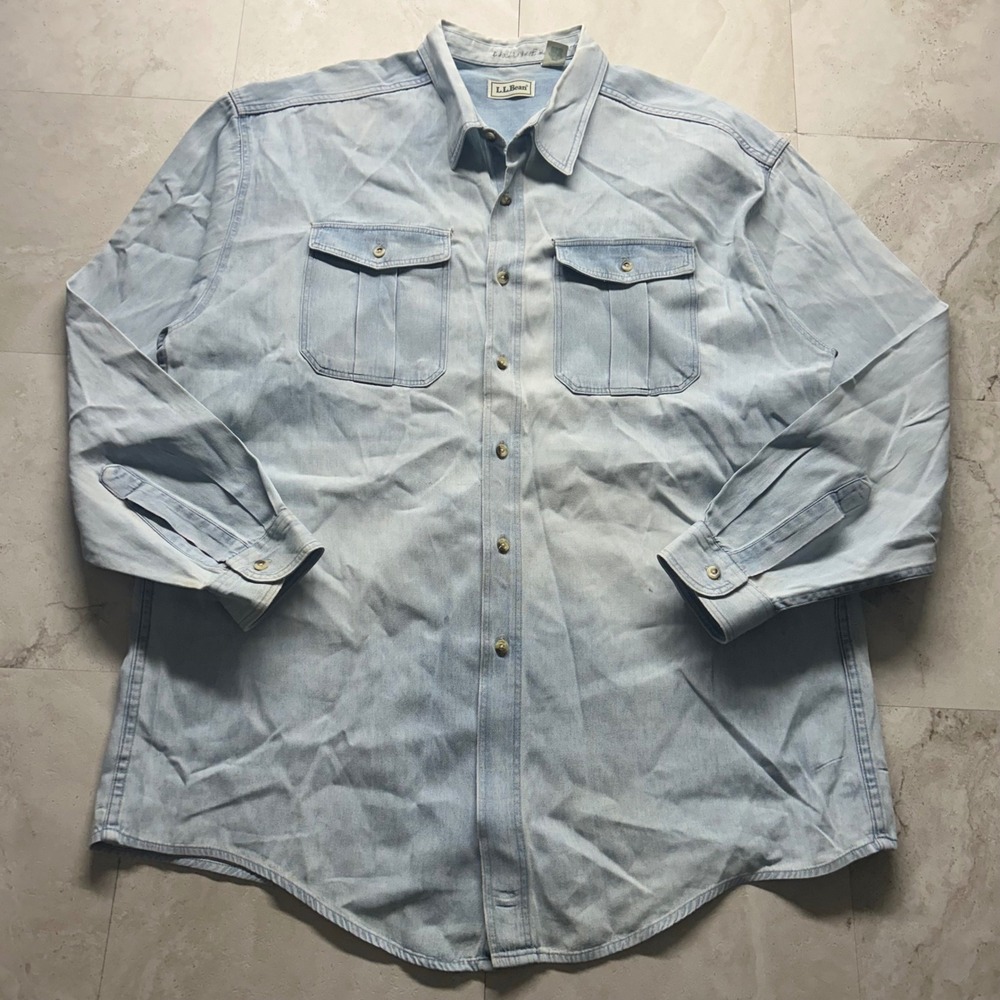 LL Bean Denim Button Down Light Wash Blue Mens XL Long Sleeve Workwear Shirt